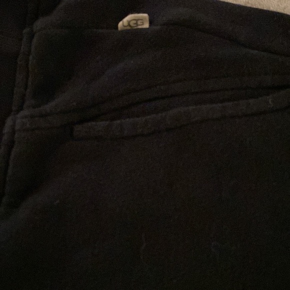 UGG black wide legged sweatpants with drawstring from Neiman’s. Unisex - Picture 8 of 15
